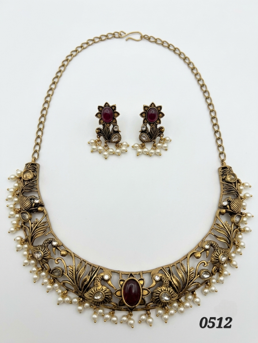 Ethnic chocker set