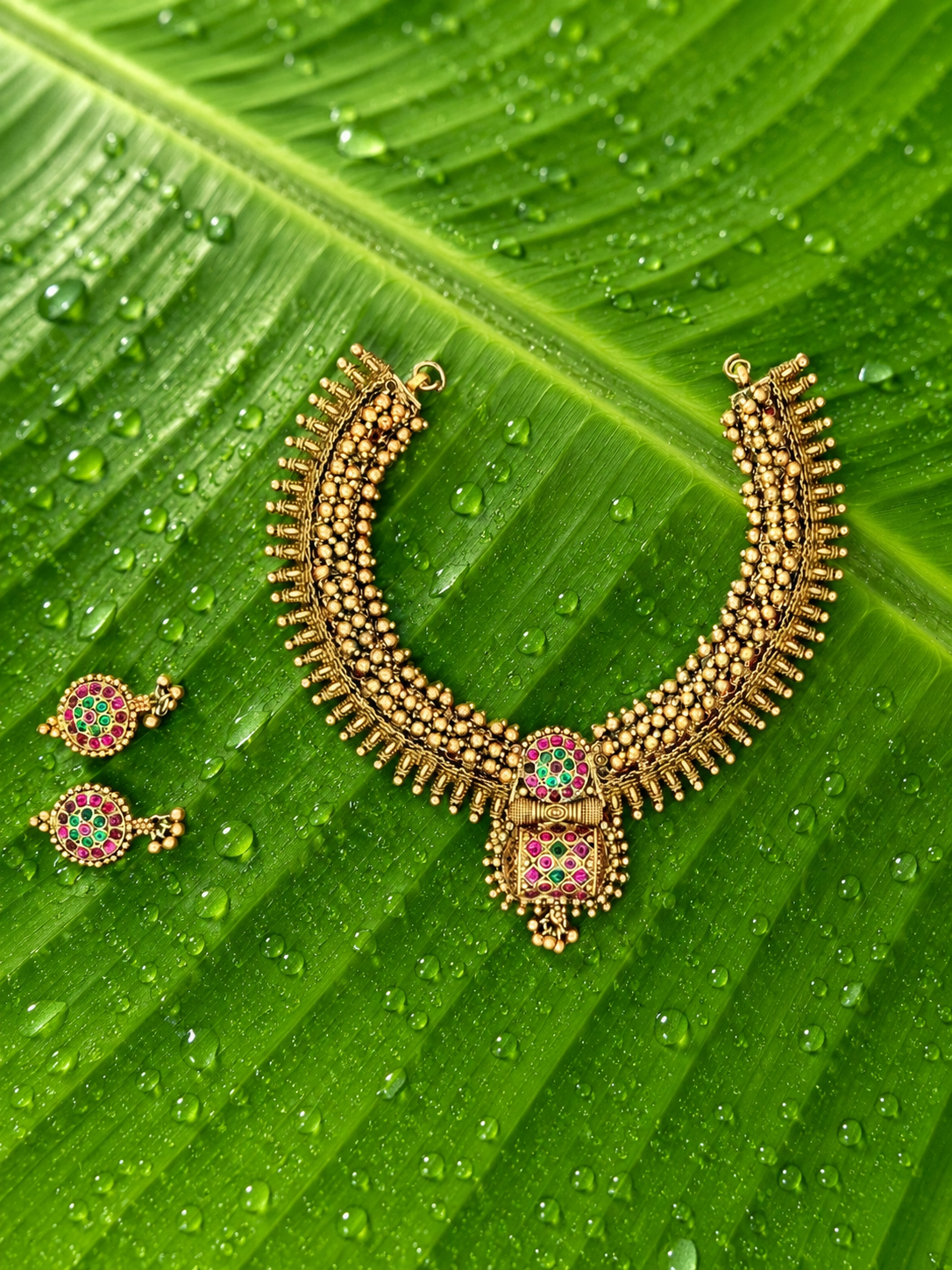 Golden beaded chocker set.