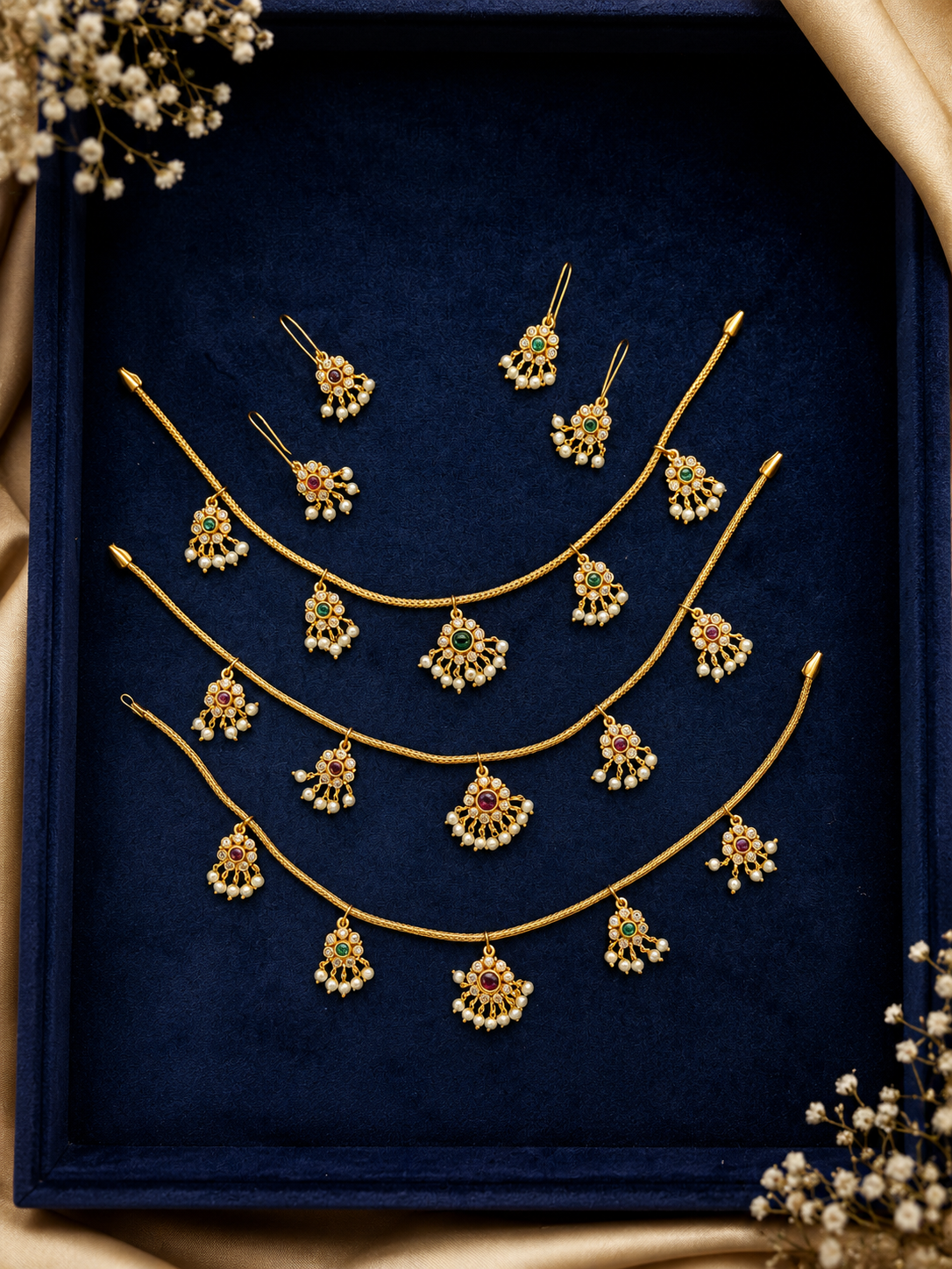 Malty pendent Elegent neck chain.